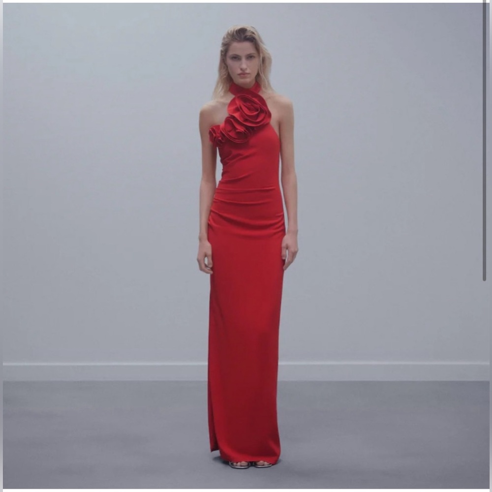 Maxi flower dress with slit. Red . Mango .